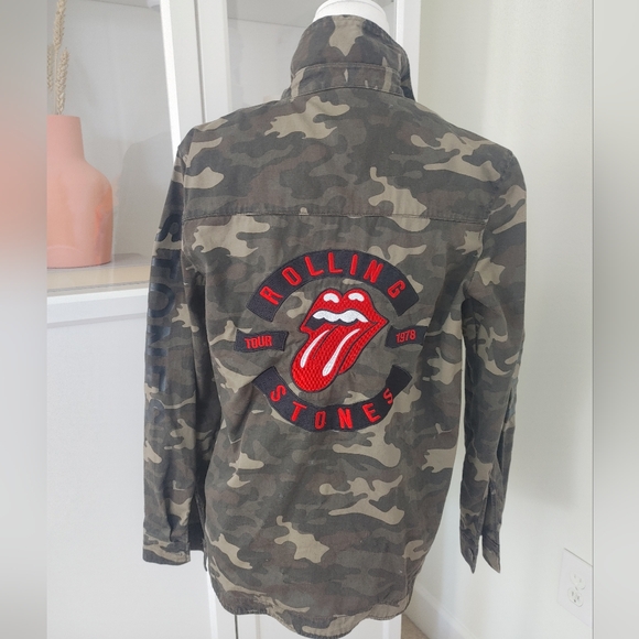 FOREVER21 Olive Jean Camouflage Rolling Stones Patch Utility Jacket - Picture 5 of 12